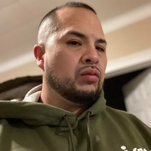 Meet your Posher, Carlos